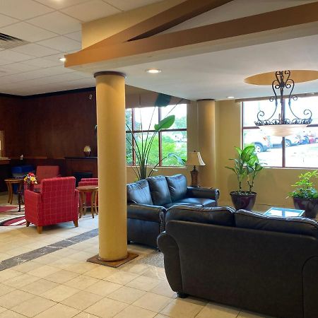 Quality Inn Airport Cheektowaga Eksteriør bilde