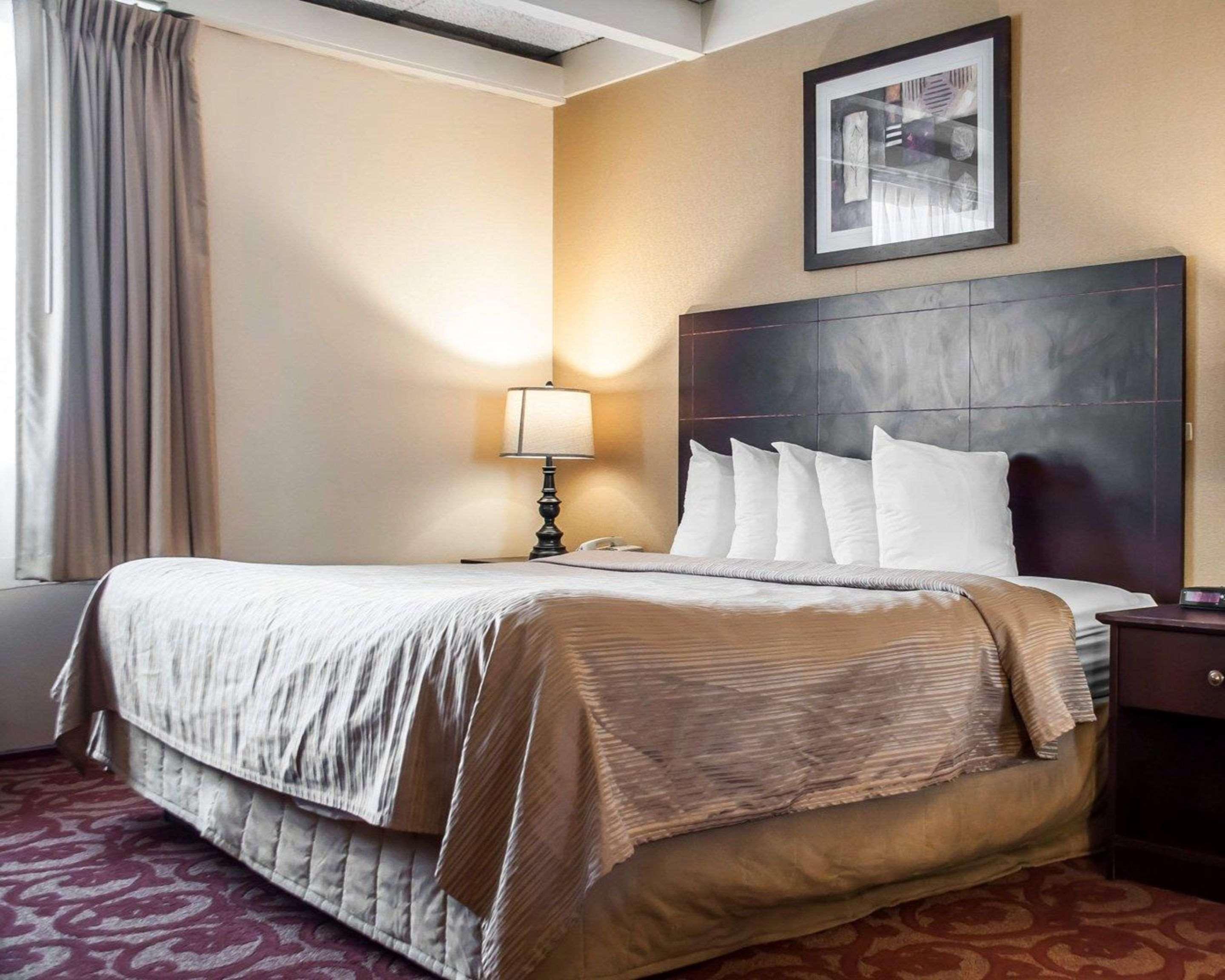 Quality Inn Airport Cheektowaga Eksteriør bilde