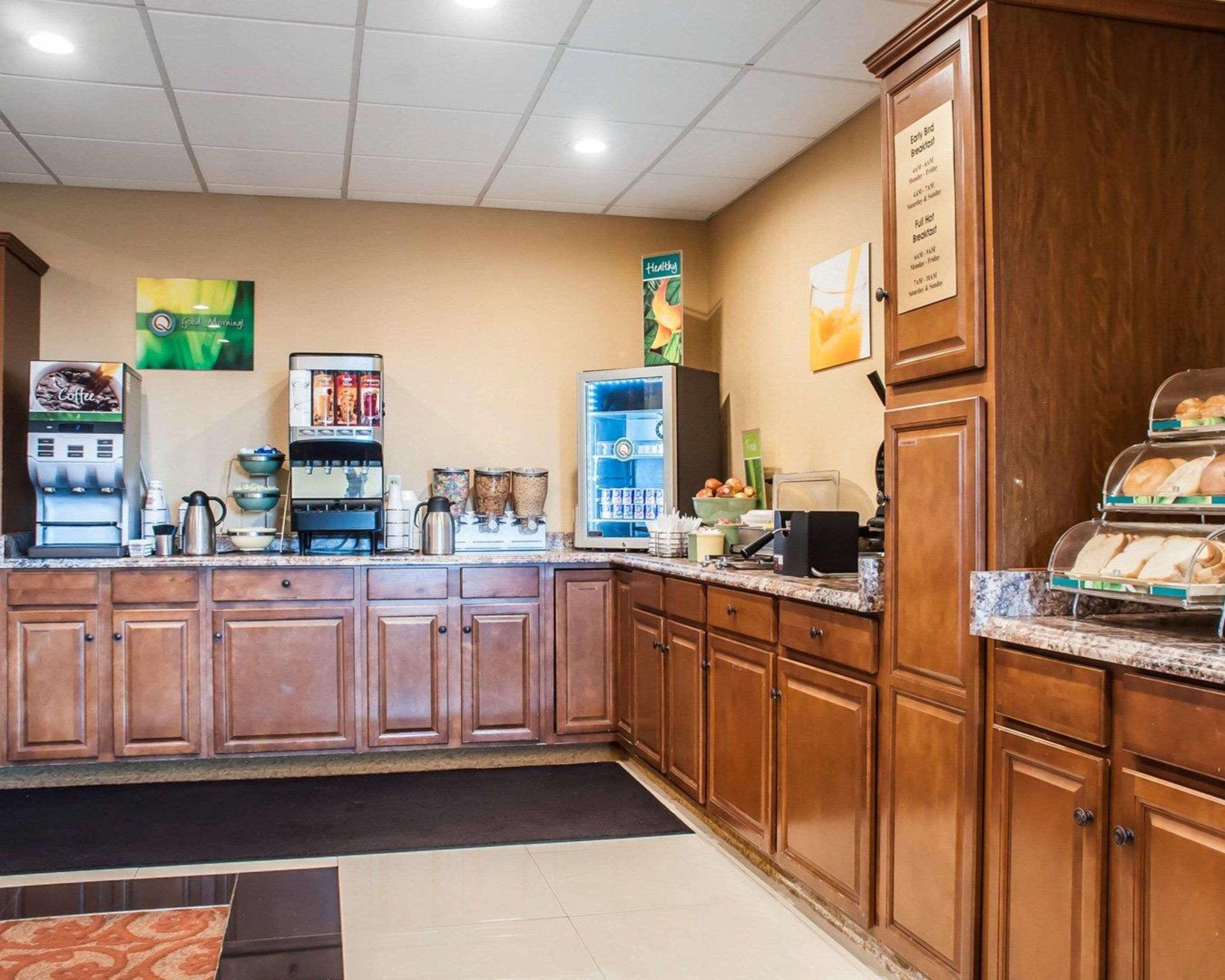 Quality Inn Airport Cheektowaga Eksteriør bilde